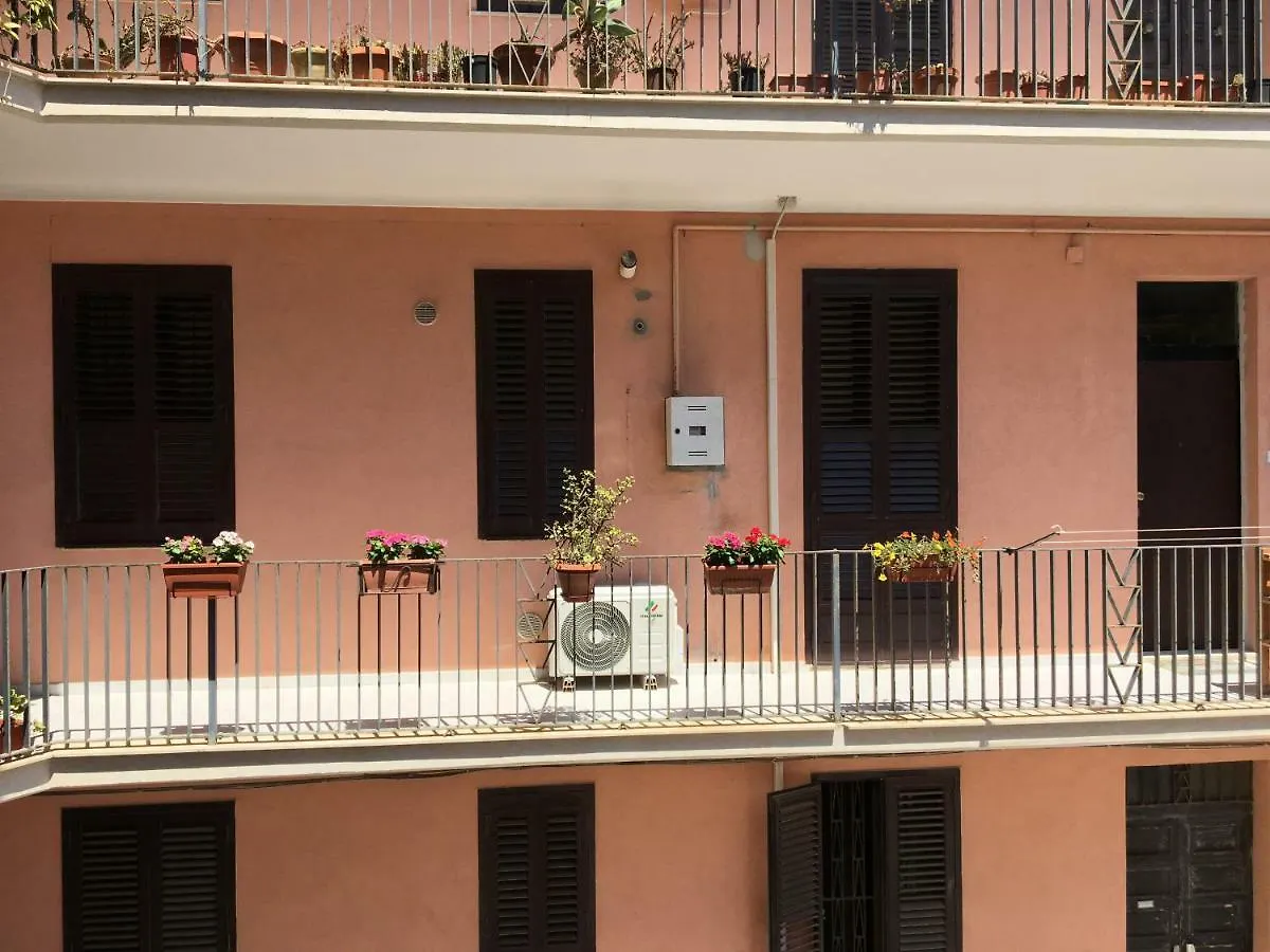 A Casa Di Clara Apartment Syracuse 0*,